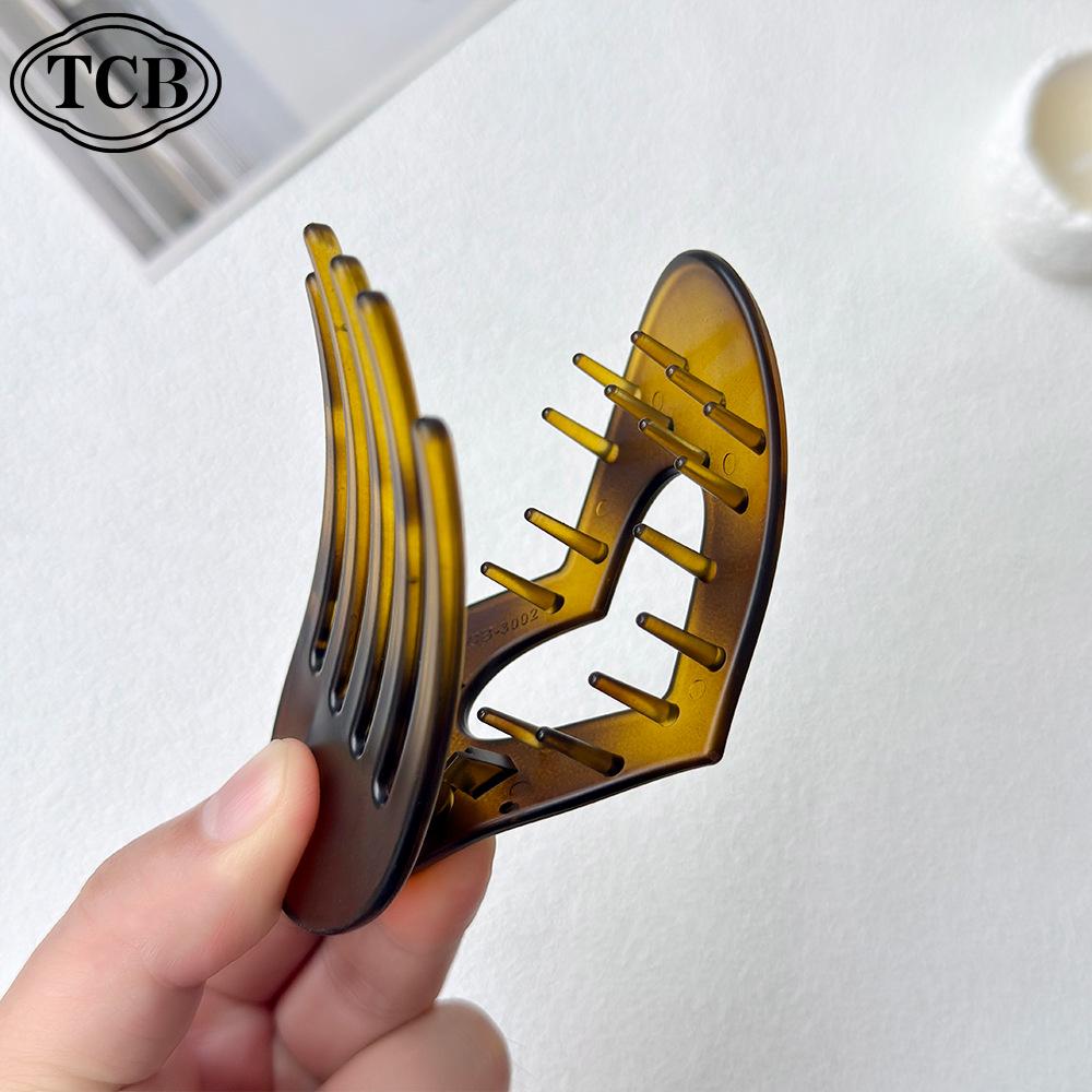 2025 New Leopard Print Heart Claw Clip for Women – Elegant, Non-Damaging, Large Capacity Hair Accessory for Half-Up Hairstyles