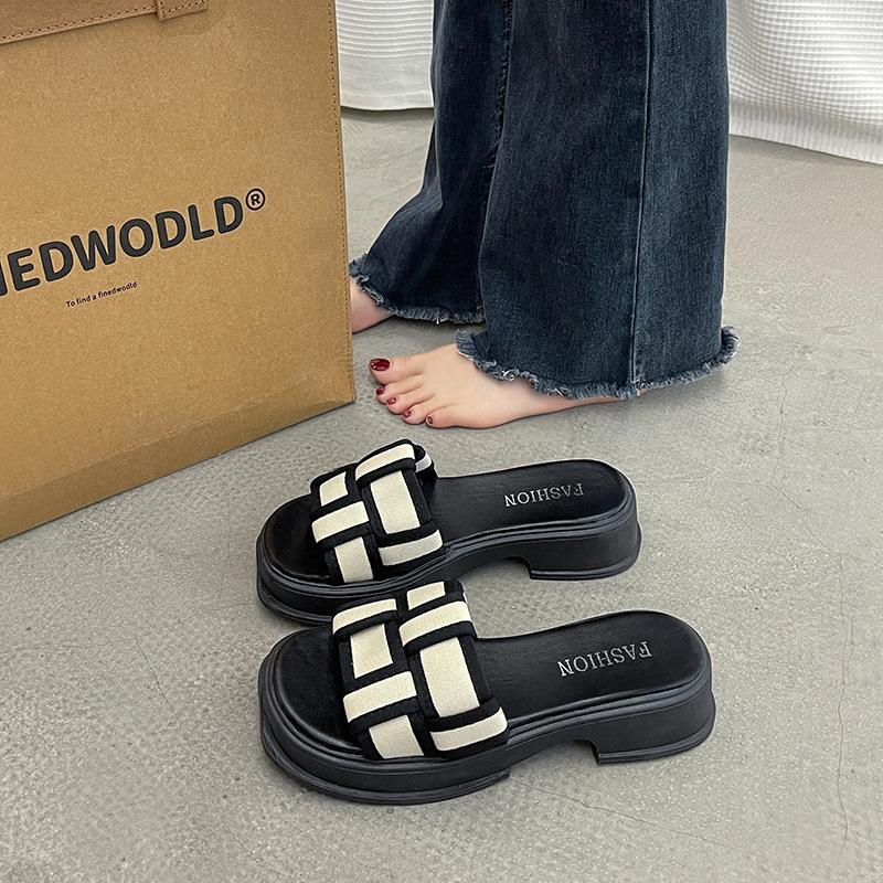 Muffin Thick Bottom Non-slip Cool Slippers Women's 2025 New Summer French Color Matching Woven One-word Drag Ins