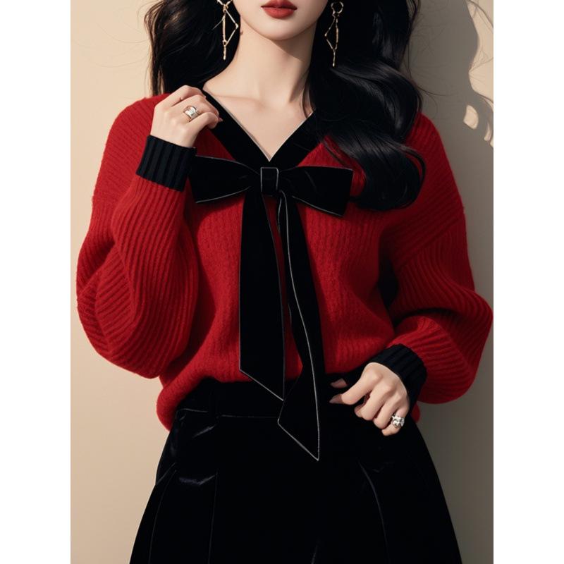 Women's Red Velvet Bow Tie High-End Pullover Sweater for Autumn/Winter 2025