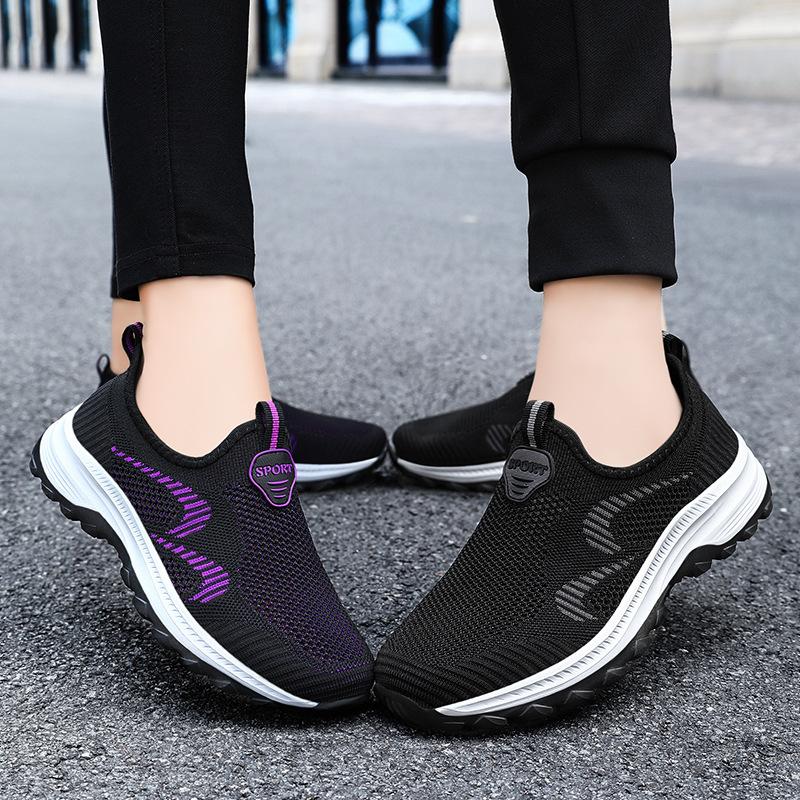 Stepping Shoes Men's Summer New Breathable Casual Mesh Single Shoes Soft Sole Not Tired Feet Sports Shoes Men