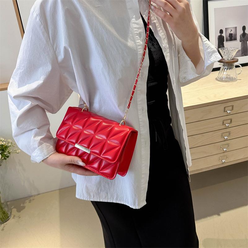 Internet Celebrity Small Square Bag Women 2025 Popular New Trendy Korean Version Shoulder Versatile Messenger Ins Fashion Diamond Chain Bag
