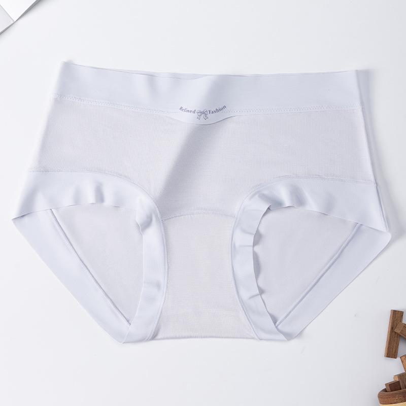 Women's Summer Skin-friendly Naked Breathable 10A Antibacterial Mulberry Silk Crotch Non Scratch Briefs