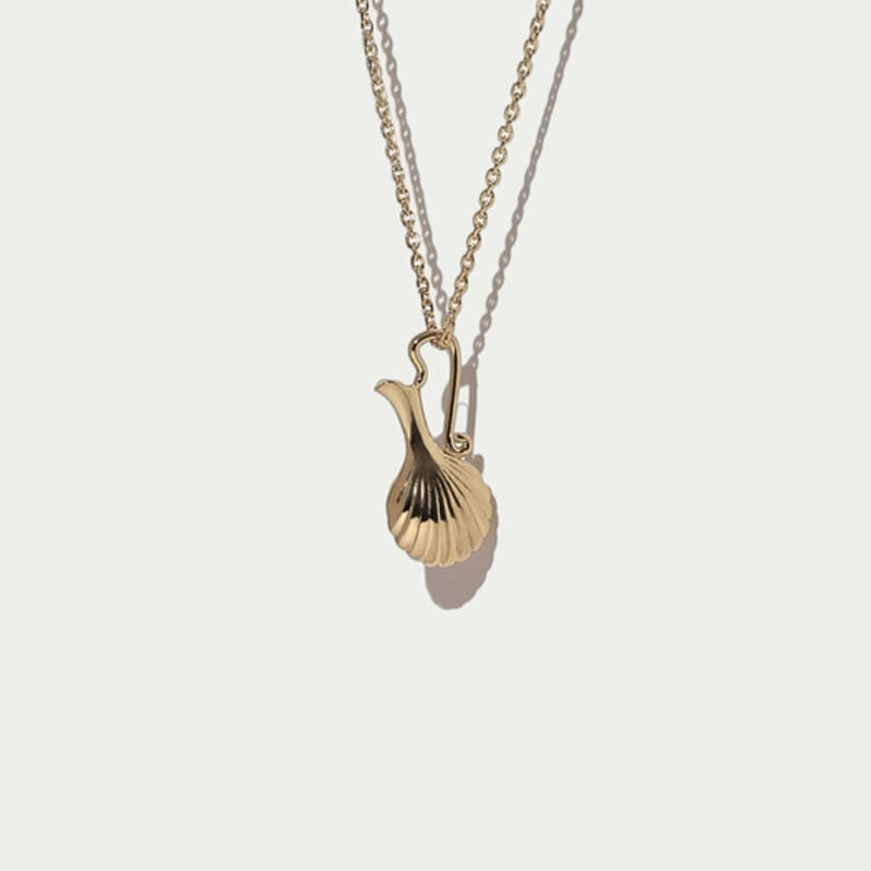 Neueblute Shell Vase Necklace