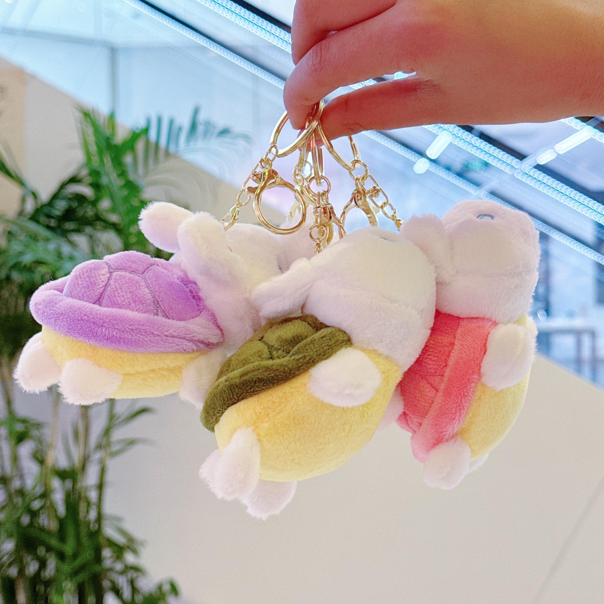 

Funny Turtle Bestie Pendant Plush Toy – Creative Small Turtle Ornament 12 cm Height