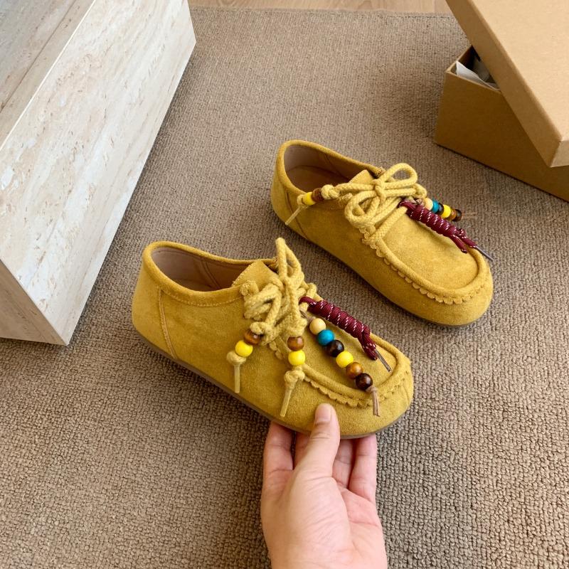 Retro beaded flat bottom women's new comfortable and light lazy one-pedal casual kangaroo shoes