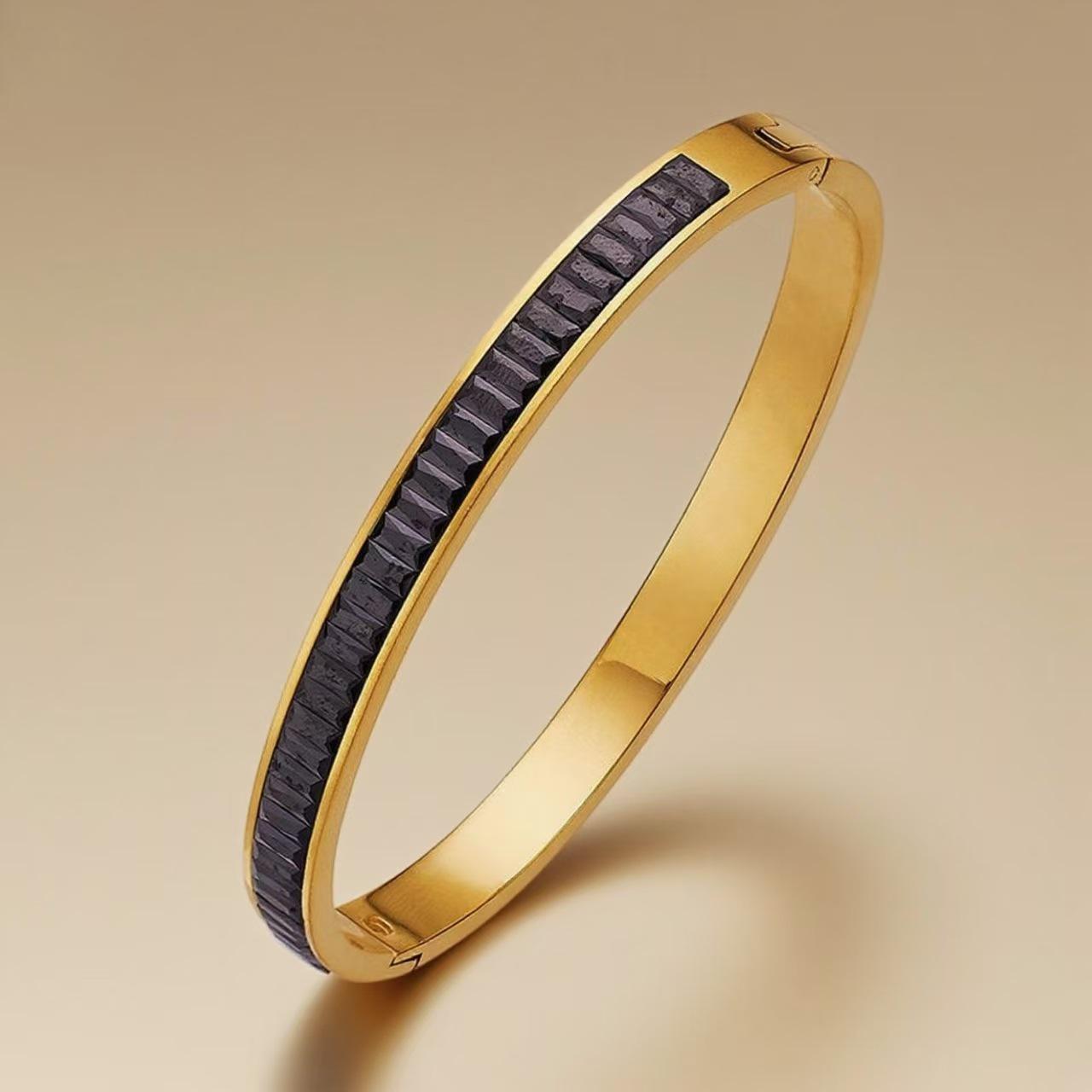 Women s High-Grade Zircon Diamond Inlaid Titanium Steel Bracelet - Real Gold, Stainless Steel, Colorfast, Versatile