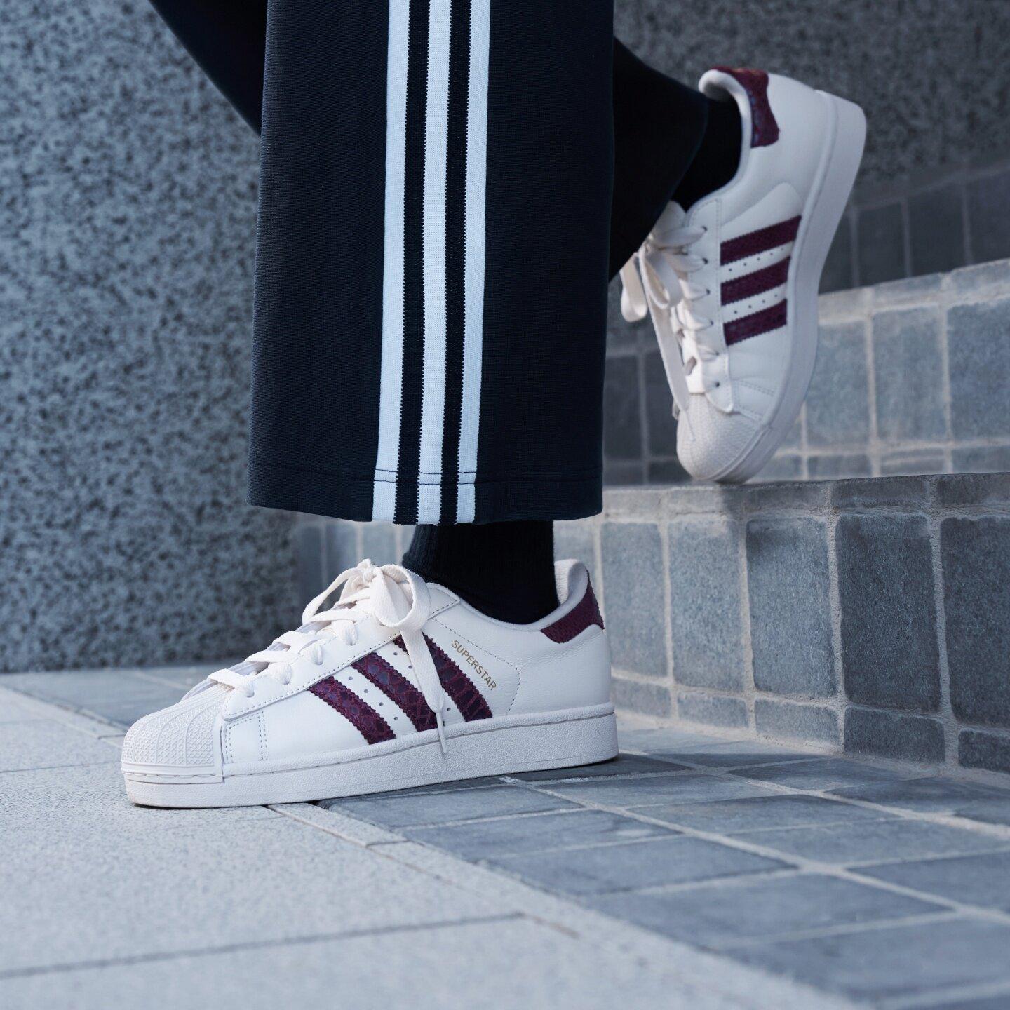 adidas Superstar II Off White Maroon Snakeskin (Women s) 35.5