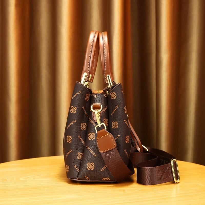 Tote bag, new retro light luxury handbag with high texture and large capacity, one shoulder messenger bag will be sent on behalf of you.