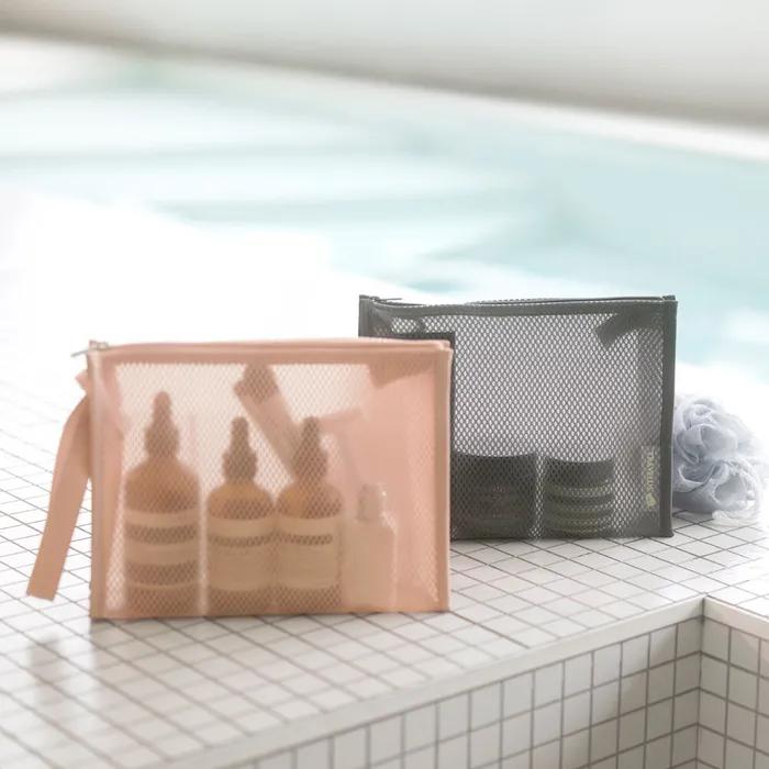 Travelers_Coated Mesh Pouch Medium v.3
