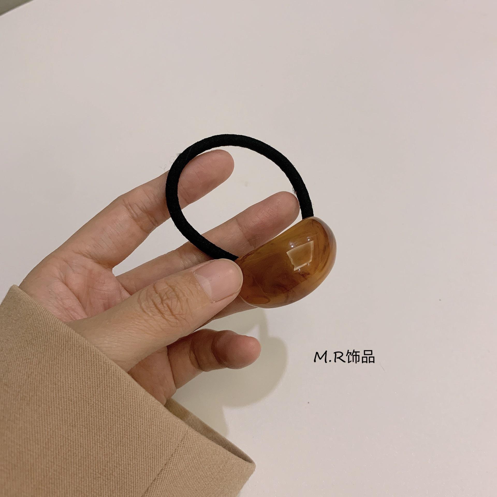 

Простой и элегантный, холодный стиль акриловый дугообразный кожаный ободок для волос для женщин янтарь