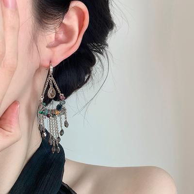 Orecchini a gancio con nappa di cristalli a goccia d'acqua con diamanti super flash, stile etnico retrò francese, orecchini di alta moda personalizzati