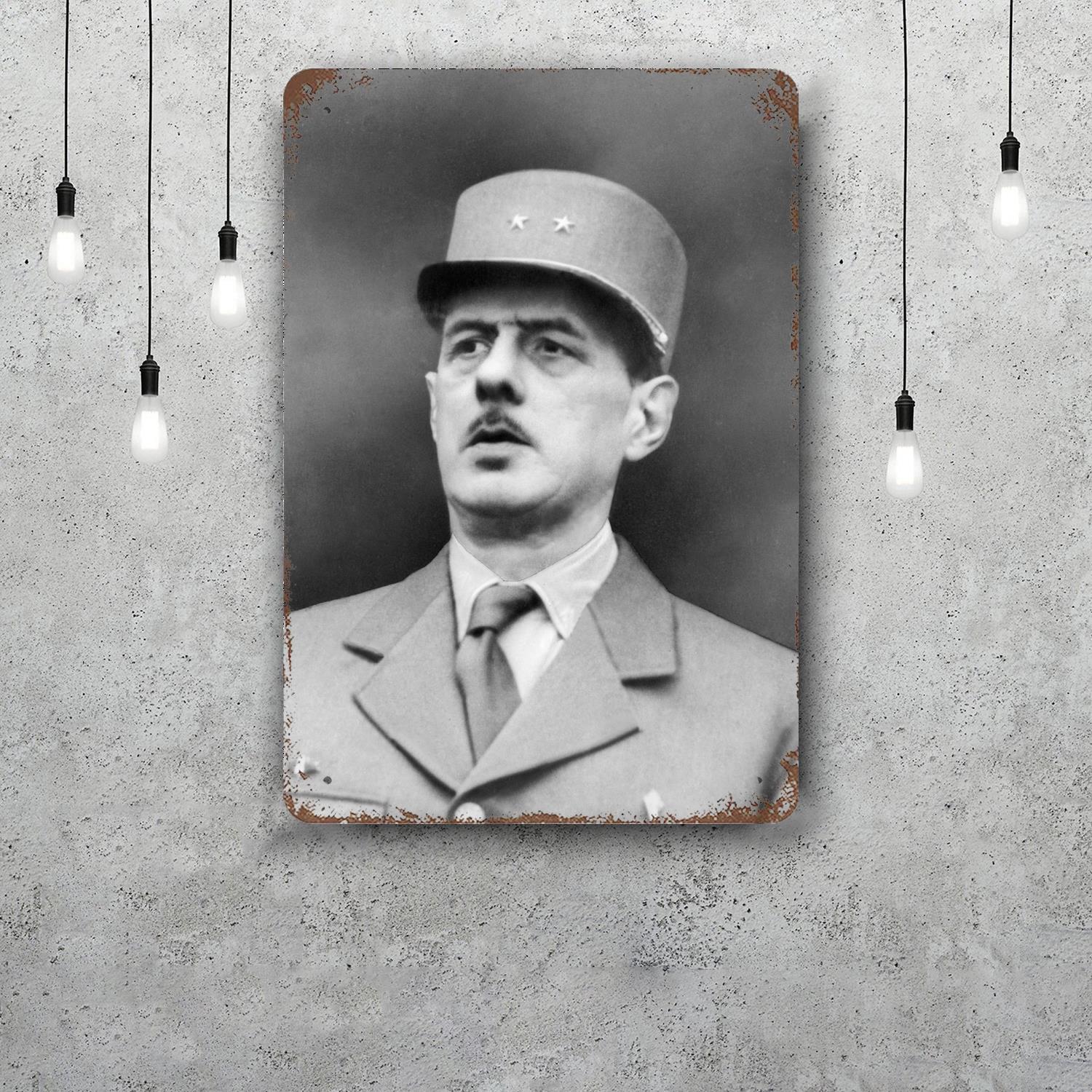 

Charles de Gaulle Vintage Tin Sign Home Decor Wall Decor Art Wall Mural Room Decoration Decor Retro Metal Sign Plate Bar Posters 20x30cm（7.8x11.8inch）