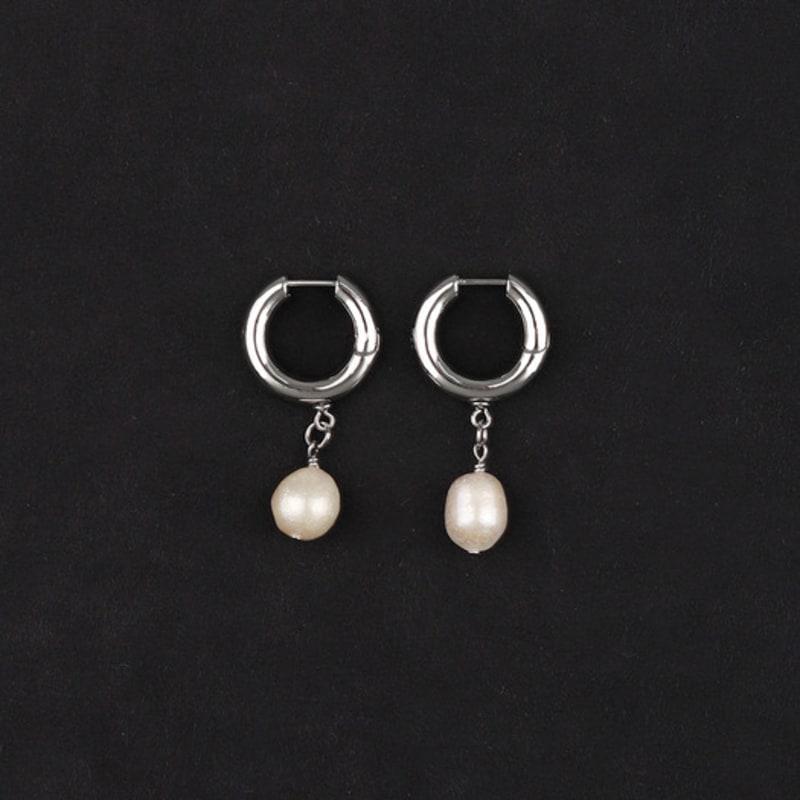 Lowool Hoof Pearl Drop Earrings