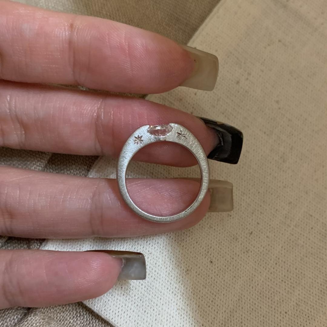 

2026 French Vintager Brushed Starlight Suspension Diamond Fine Ring Niche Design Ring Index Finger Ring no. 6
