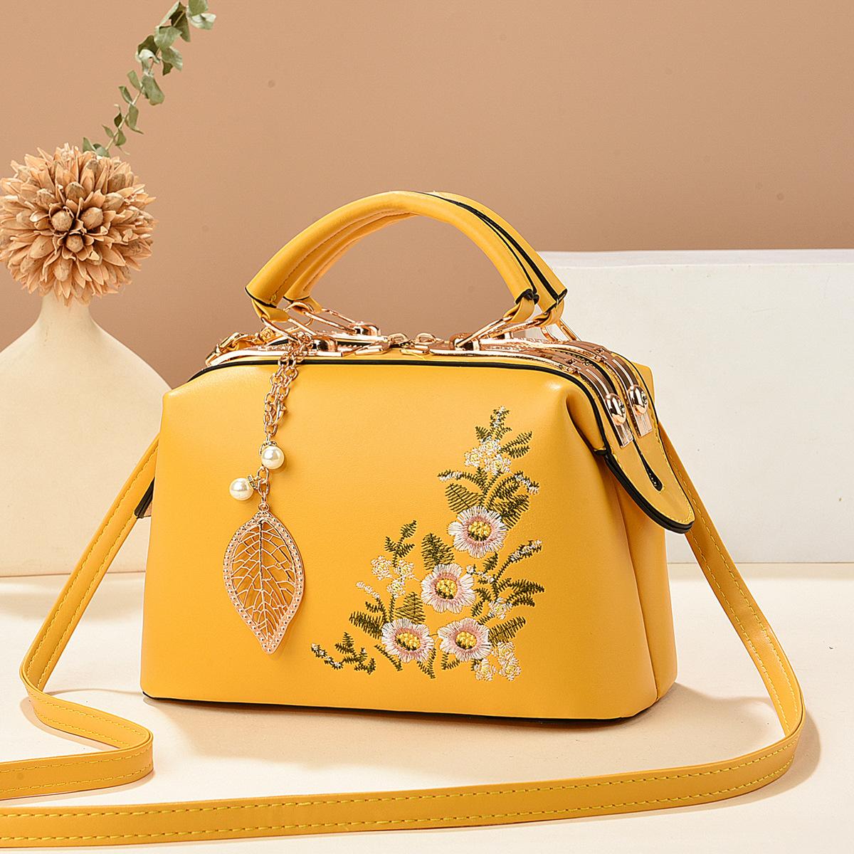 

Women s Floral Embroidered Handbag, PU Leather Kiss Lock Crossbody Shoulder Bag with Leaf Charm, Elegant Boston Pillow Bag жовтий
