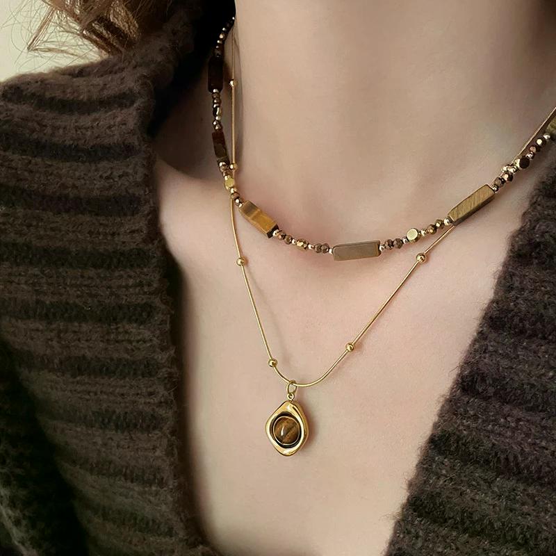 1/2 Pcs Collier Pendentif Stratifié Oeil de Tigre Style Rétro pour Femmes Filles Chaîne de Pull de Luxe Léger Bijoux Cadeaux