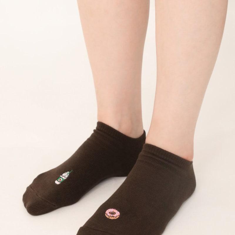 SNOOZY Donut Embroidered Ankle Socks