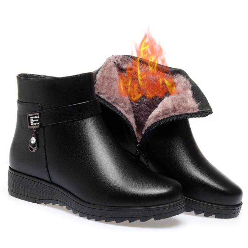 Short Boots, Autumn and Winter Cotton Shoes, Warm Boots, Women's Fleece-lined Leather Shoes, Middle-aged Women's Shoes