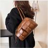 Women's Retro Solid Color Pu Leather Shoulder Bag with Multiple Pockets Large Capacity Comes with a Detachable Accessory Charm