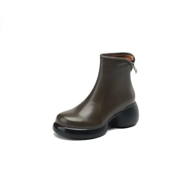 Women's Short Boots New Winter Leather Thick Soled Round Toe Boots Retro British Style with Plush Comfortable Fashion Boots