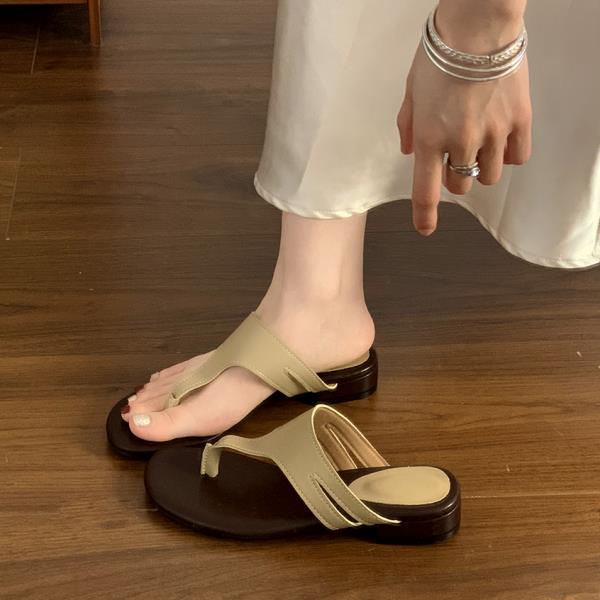 

Модная обувь Женская 2025 Резиновые шлепанцы Тапочки Повседневные Пантофли На танкетке Гавайские Роскошные Новые Слайды На танкетке Обувь Резиновые шлепанцы 35