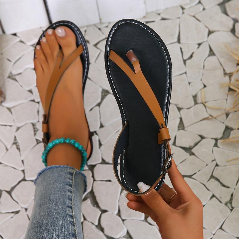 Ciabatte alla moda europee e americane taglia grande a fondo piatto da donna nuovi modelli di tendenza per il commercio estero punta rotonda scarpe da spiaggia all'ingrosso