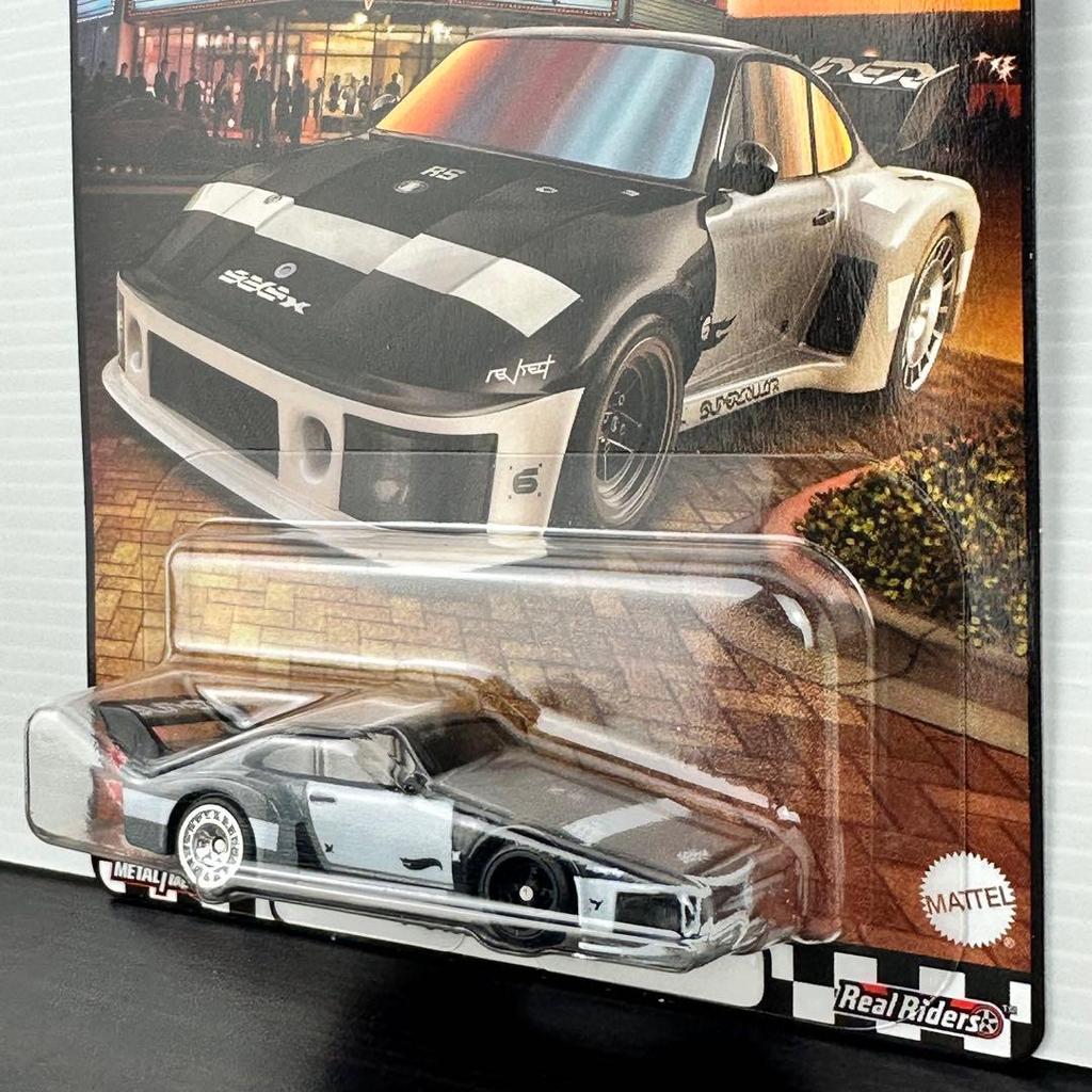 Hot Wheels Premium Mini-Auto Boulevard Porsche 935 Schwarz und Weiß