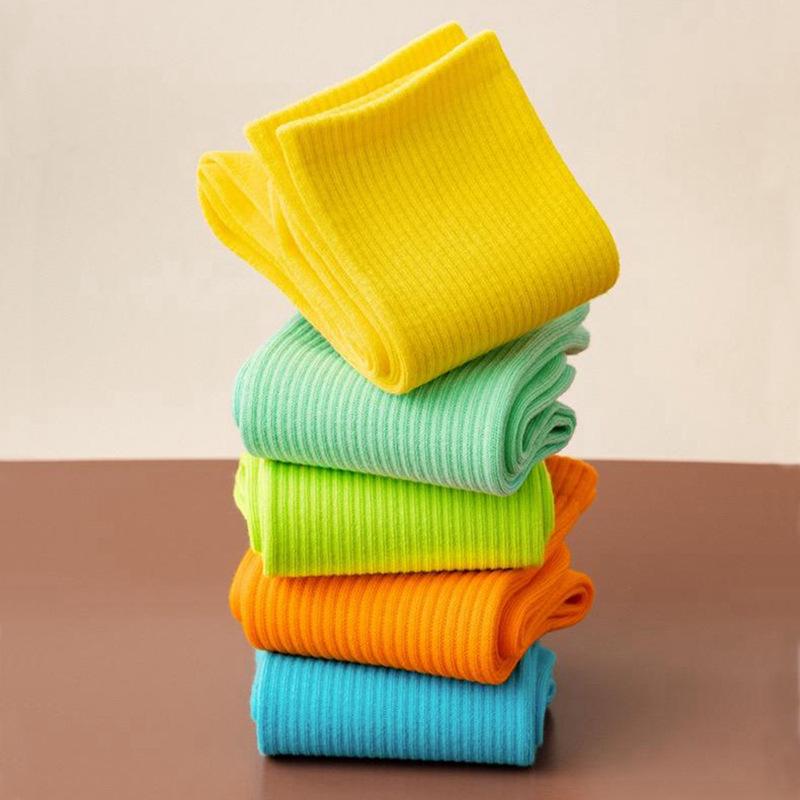 Trendige Damen Regenbogen Socken - Bunte Koreanische Style Süßigkeiten Mittelhohe Baumwollsocken