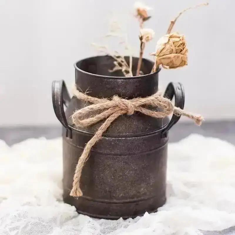 Retro Rural Style Metal Vase Unique Design Living Room Desktop Ornament Suitable Flower Arrangement Tank Household Supplies