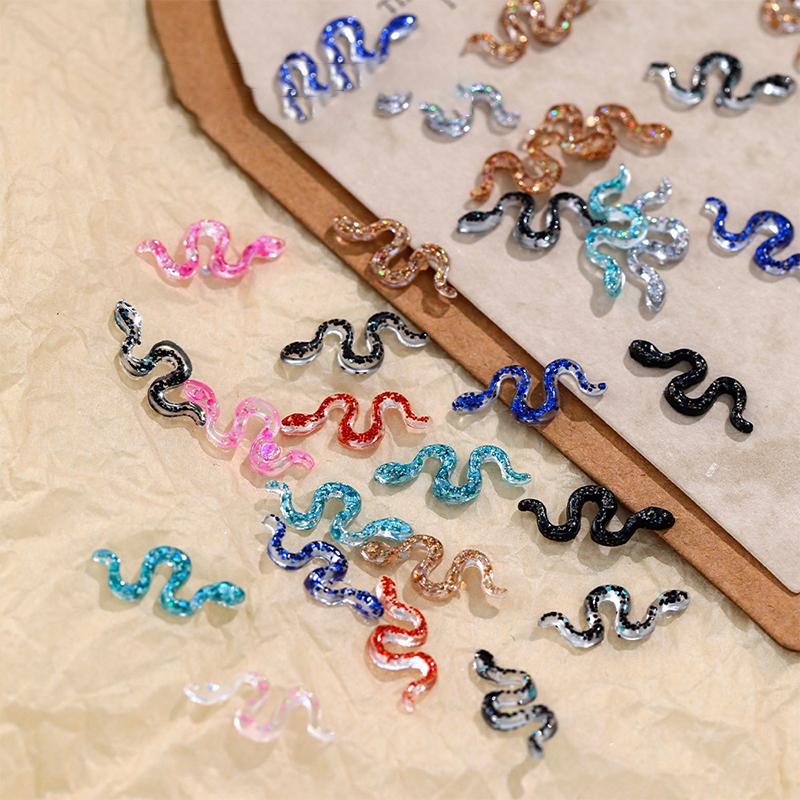 50Pcs Mixed Nail Snake Decorations Ornament Flash Nail Charm Simulation Resin Accessories Diy Manicure Decorations
