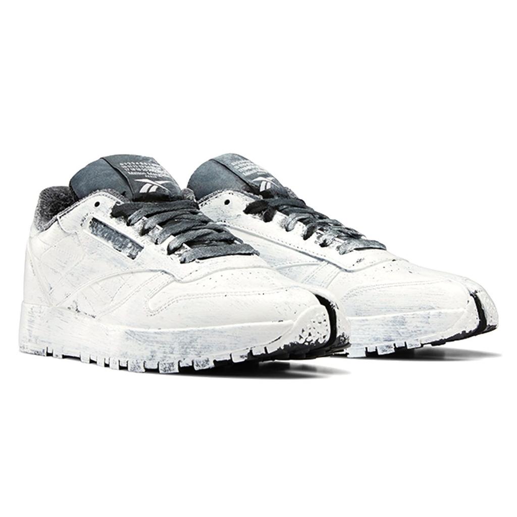 Maison Margiela X Reebok Classic Leather Tabi Whiteout Unisex Sneakers Black H04859