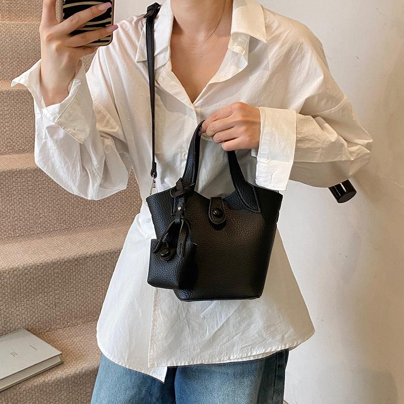 Lychee Pattern Vegetable Basket Bag Women'S High-End Sense Large-Capacity Bucket Bag Niche Design Single Shoulder Messenger Bag