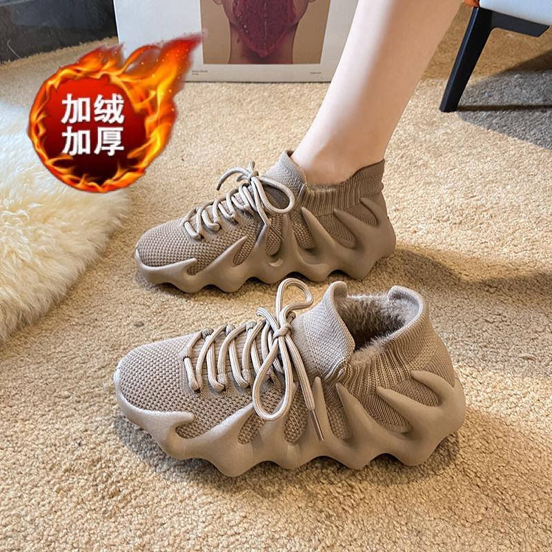 Sneakers new autumn and winter soft-soled cotton shoes velvet fly-woven large size one octopus
