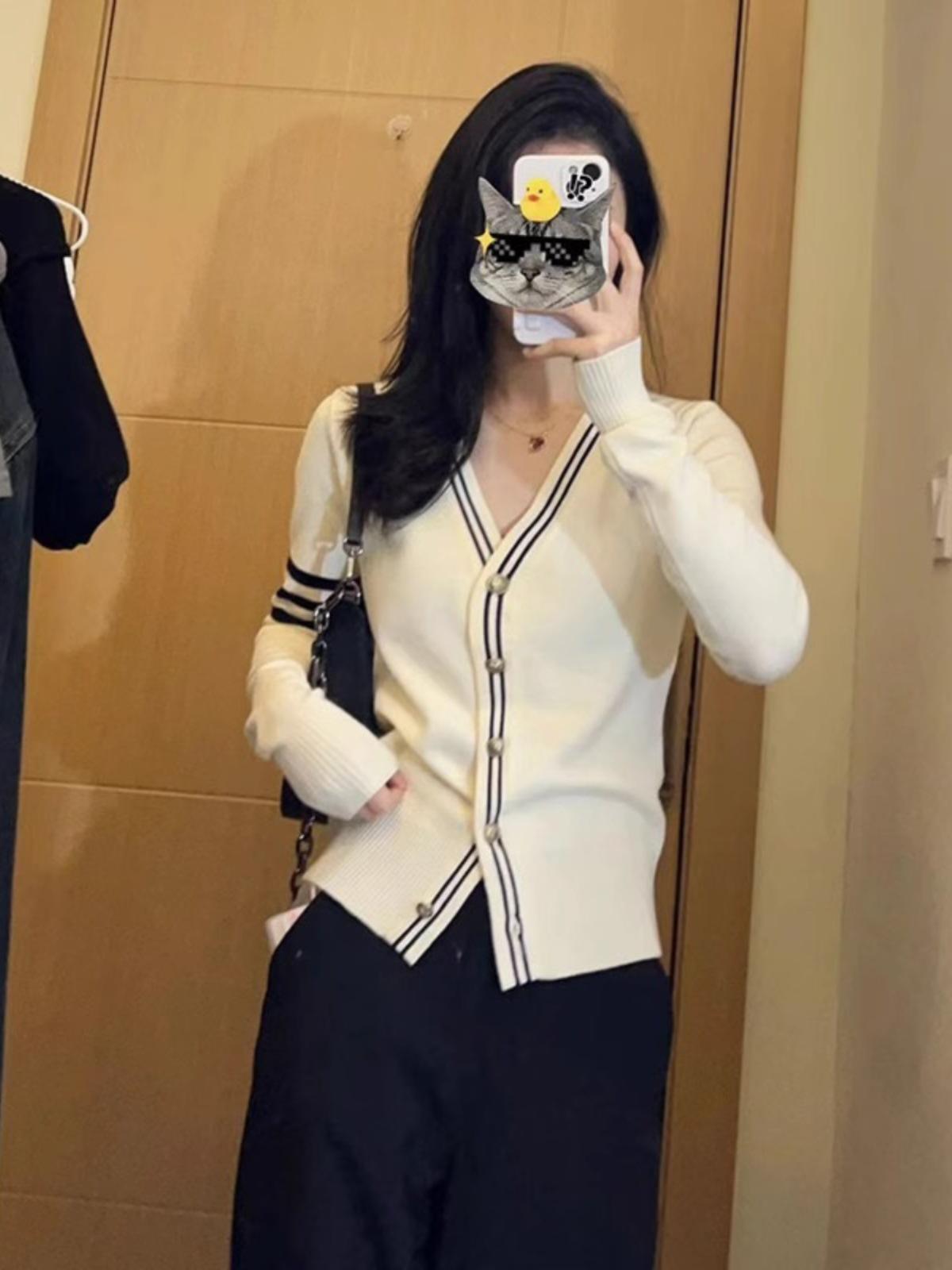 

New 2025 Autumn Slim Fit Color Block Knit Cardigan Sweater One Size білий