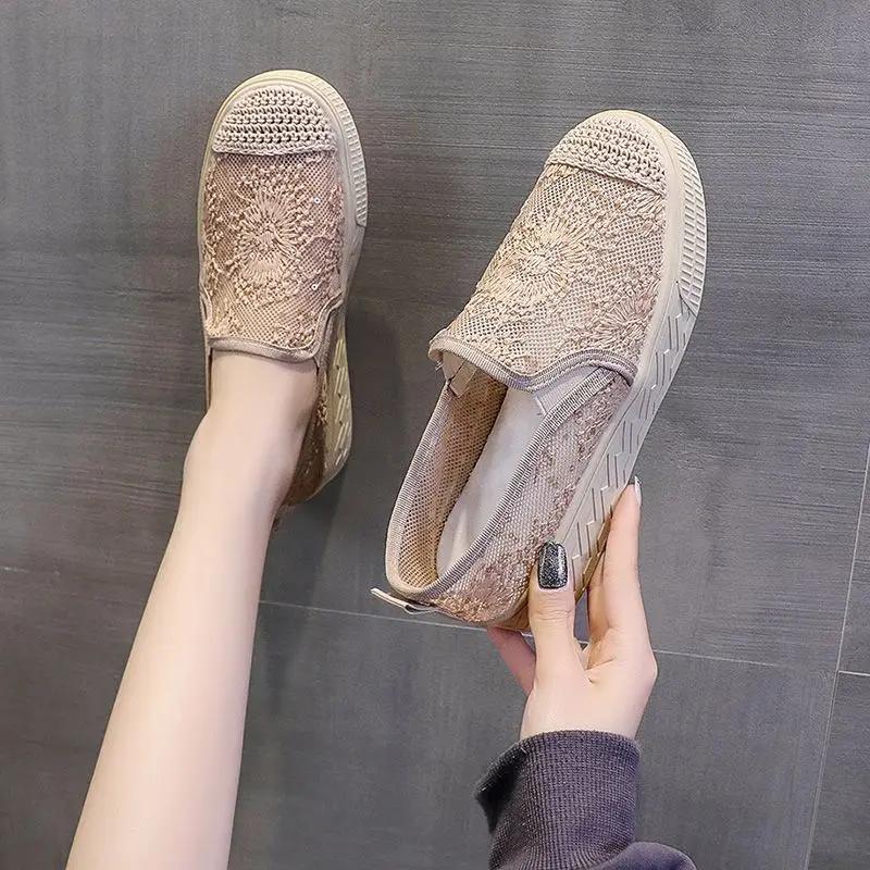 Fashion Korean Designer Luxury Flat Slip On Shoes for Women Trends 2025 Deals Offers High Quality Casual Cheap New Woman Footwear Sale