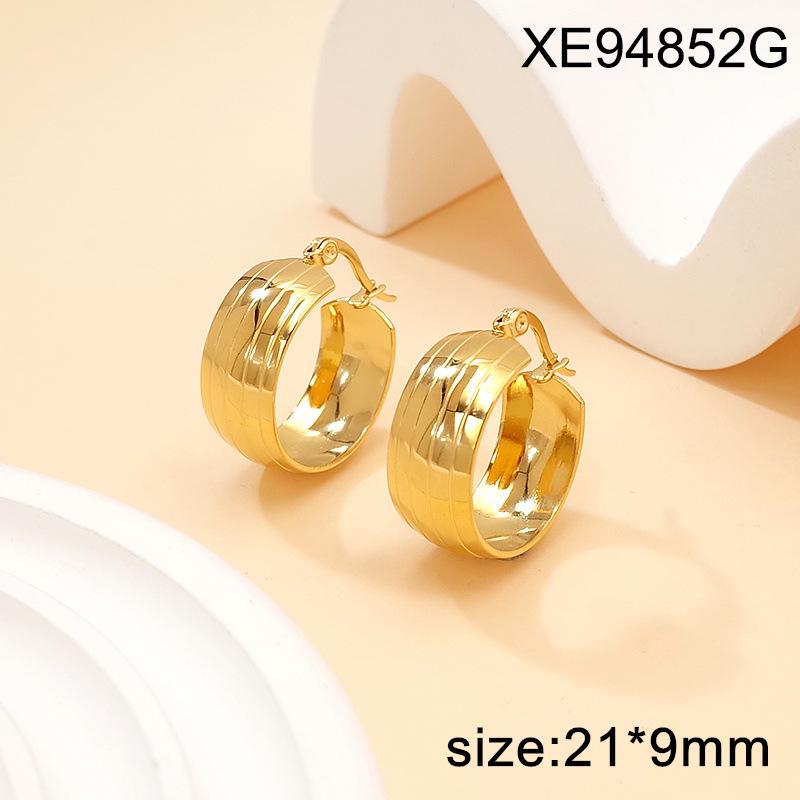 18K Gold Plated Titanium Steel Earrings for Women: High-End Luxury European & American Style Ear Cuffs