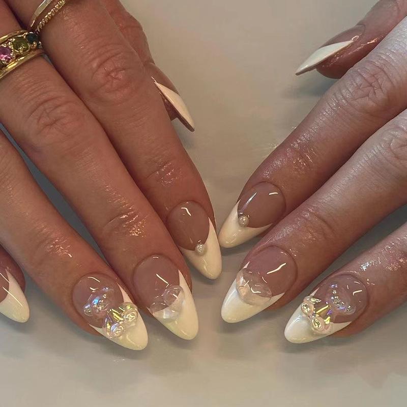 

Wearing nail piece White French pearl three-dimensional bear peach nail piece Finished product Wearing nail short armor