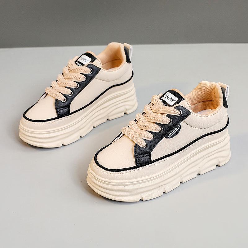 Women's W3672 Color-Block Sneakers 2024: Breathable, Thick-Soled, Wear-Resistant Shoes for Summer and Autumn.