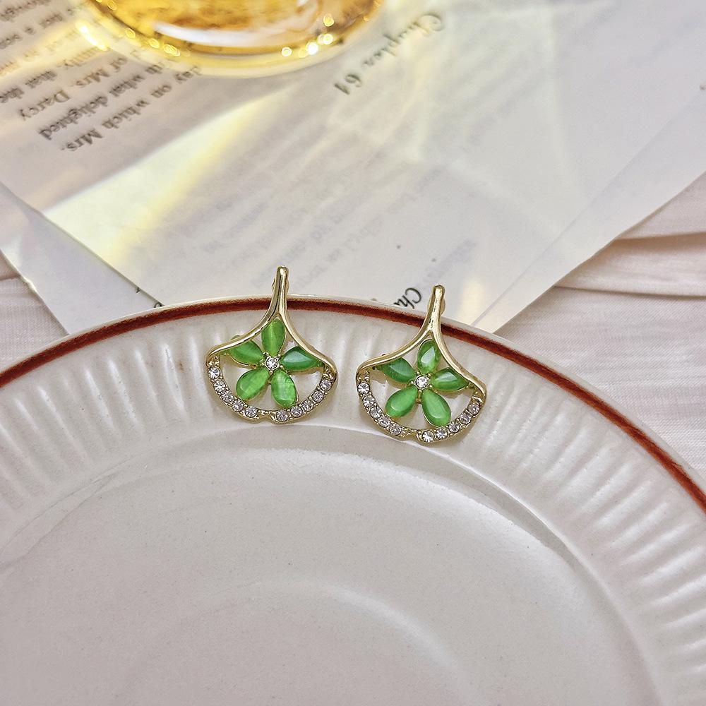 High-Grade Green Floral Pearl Earrings - Silver Needle Lily of the Valley and Tulip Design