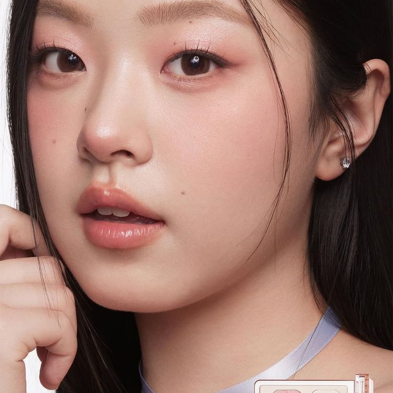 everbab - Bow Series 6-Color Eyeshadow Palette - 2 Types