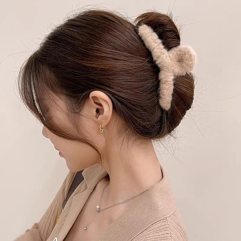 High-End Plush Shark Claw Hair Clip - 2025 Trendy Hair Accessory for Women