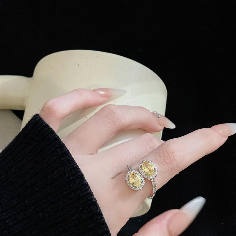 Color Treasure Diamond-Set Open Ring, Light Luxury Retro Niche Design, Unique High-End Sense, Elegant Luxury And Colorful Ring Woman
