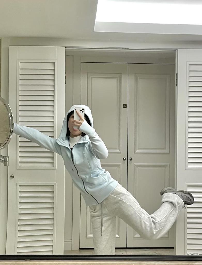 Lulu Original Embroidered Slim-Fit Scuba Jacket - Fleece-Lined Warm Yoga Casual Sports Top