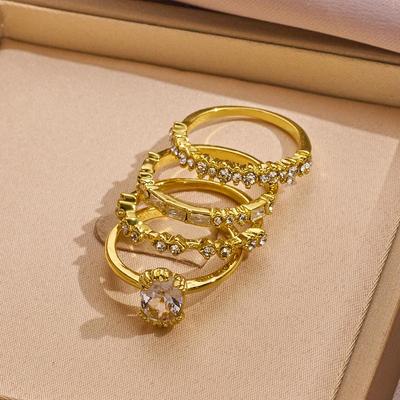 Fyra delar diamantbesatt zirkonblomma ring set: Lyxiga Europeiska & Amerikanska Förlovningssmycken