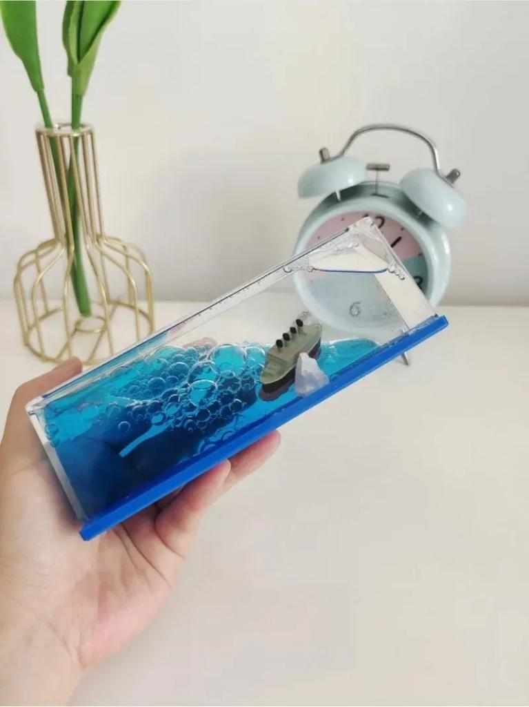 3d Ship Fluid Drift Bottle Thousand Sunny Ship Going Merry Boat Floating Boat Ornament Decompression Toy Home Decor