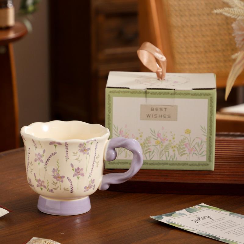 

Ретро Кружка с Цветком и Керамическая Изысканная и Красивая Чашка для Питья Завтрак Кофе Сувенир для Девочек about 400ml