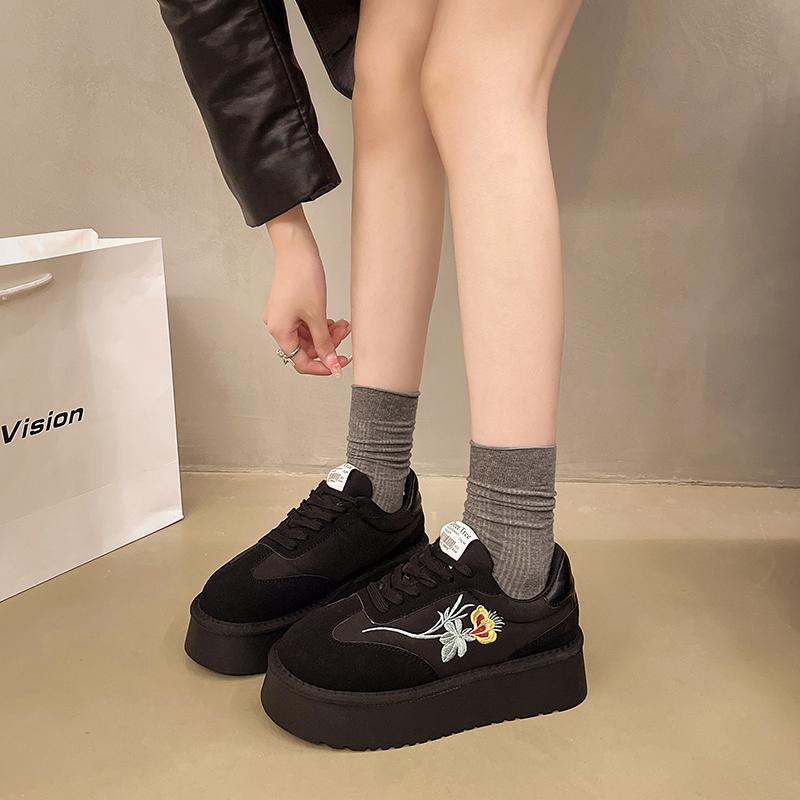 

Женские кроссовки на шнуровке, на танкетке, спортивная обувь, женские вулканизированные туфли, повседневные кроссовки на платформе, удобная женская обувь 40