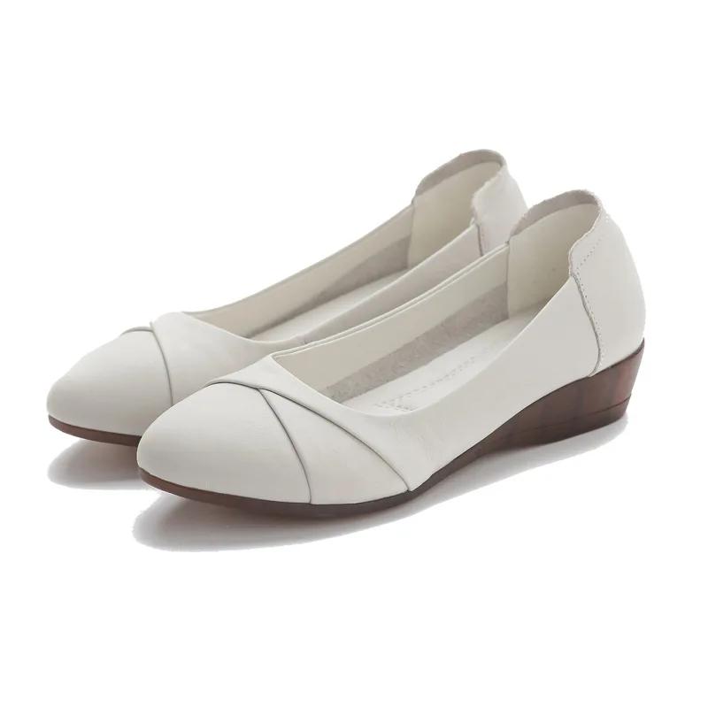 Scarpe da Donna Classiche a Punta Tonda di Alta Qualità Slip-on Primavera Tacco Quadrato Scarpe Casual da Donna Comfort Primavera Estate Scarpe con Tacco Rosso