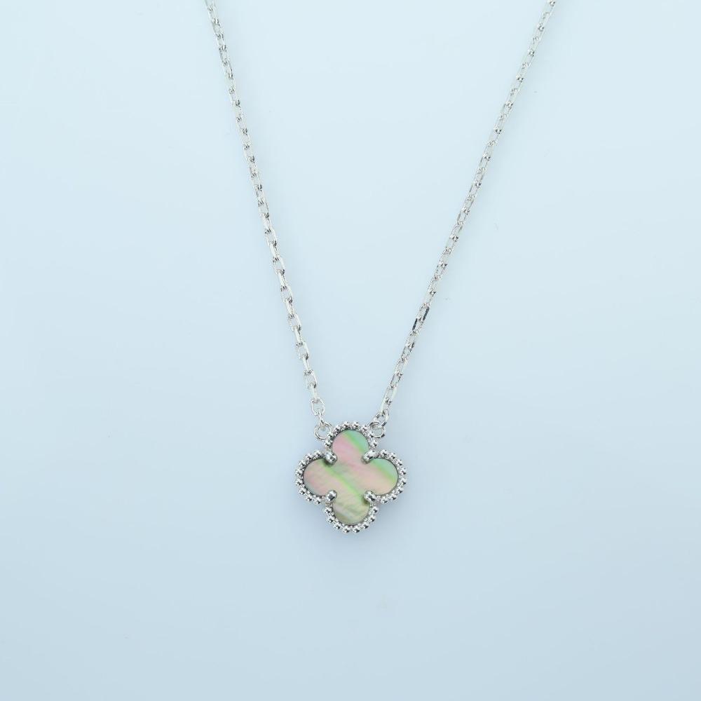Four-leaf Clover Necklace Fashion Luxury Agate Chalcedony Women's Clavicle Chain Pendant