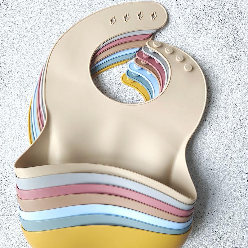 Baby-Fütterungsset aus Silikon, Babygeschirr, BPA-frei, leicht zu reinigen, Kindergeschirr, wasserdicht, Löffel und Lätzchen, Kinder-Trainingsset